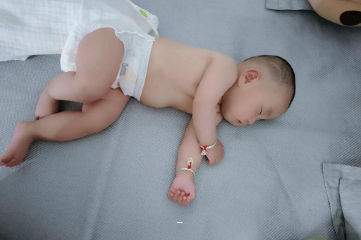 怒江孕妇肚脐周围发青